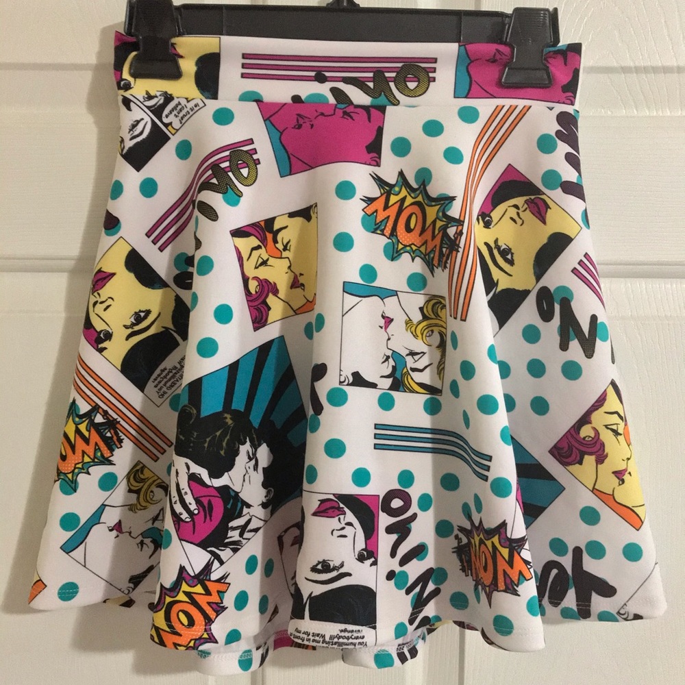 Comic print midi/mini skirt size Small